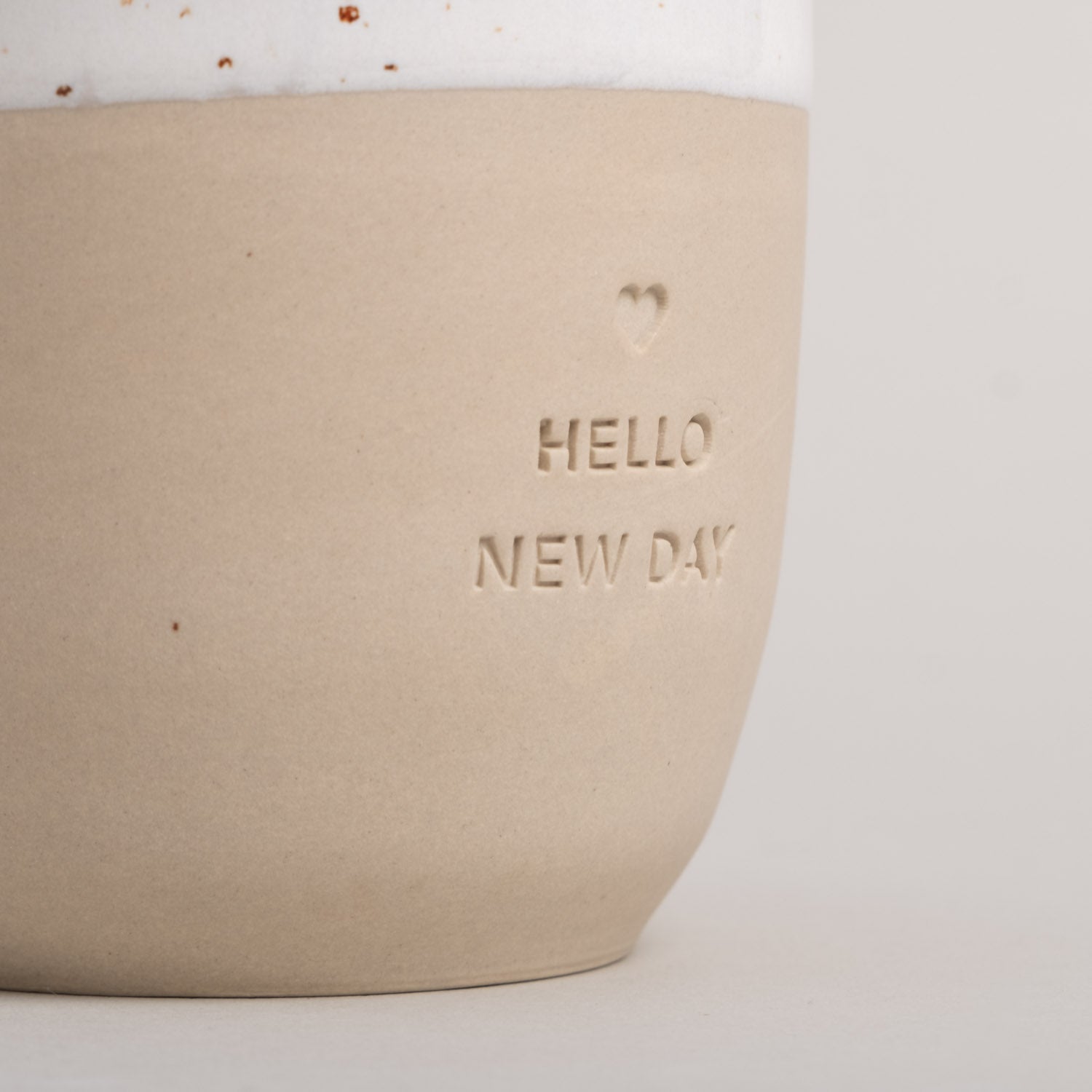 Becher Hello New Day